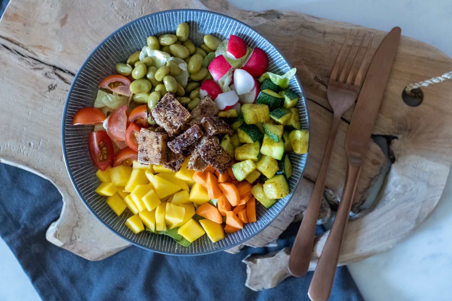 Vegan poké bowl